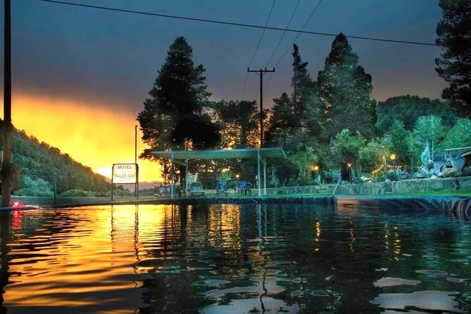 ברידג'פורט Willow Springs Resort מראה חיצוני תמונה